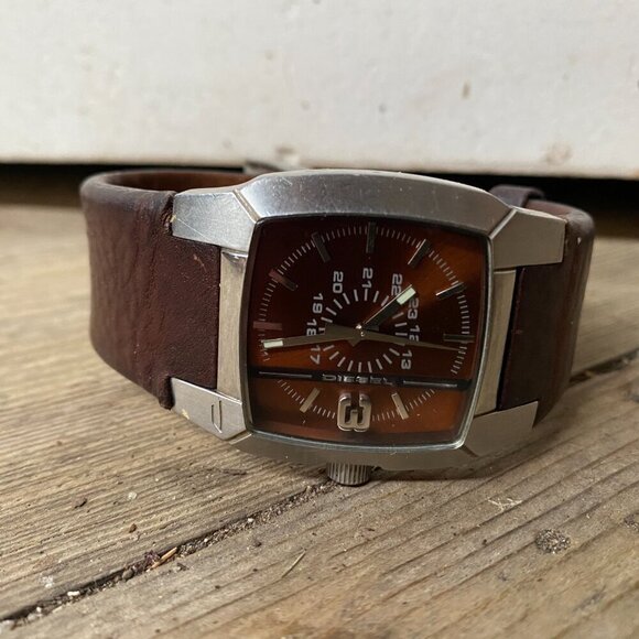 Vintage Stainless Steel Diesel Watch Water Resistant 330m Brown Watch - Picture 5 of 8